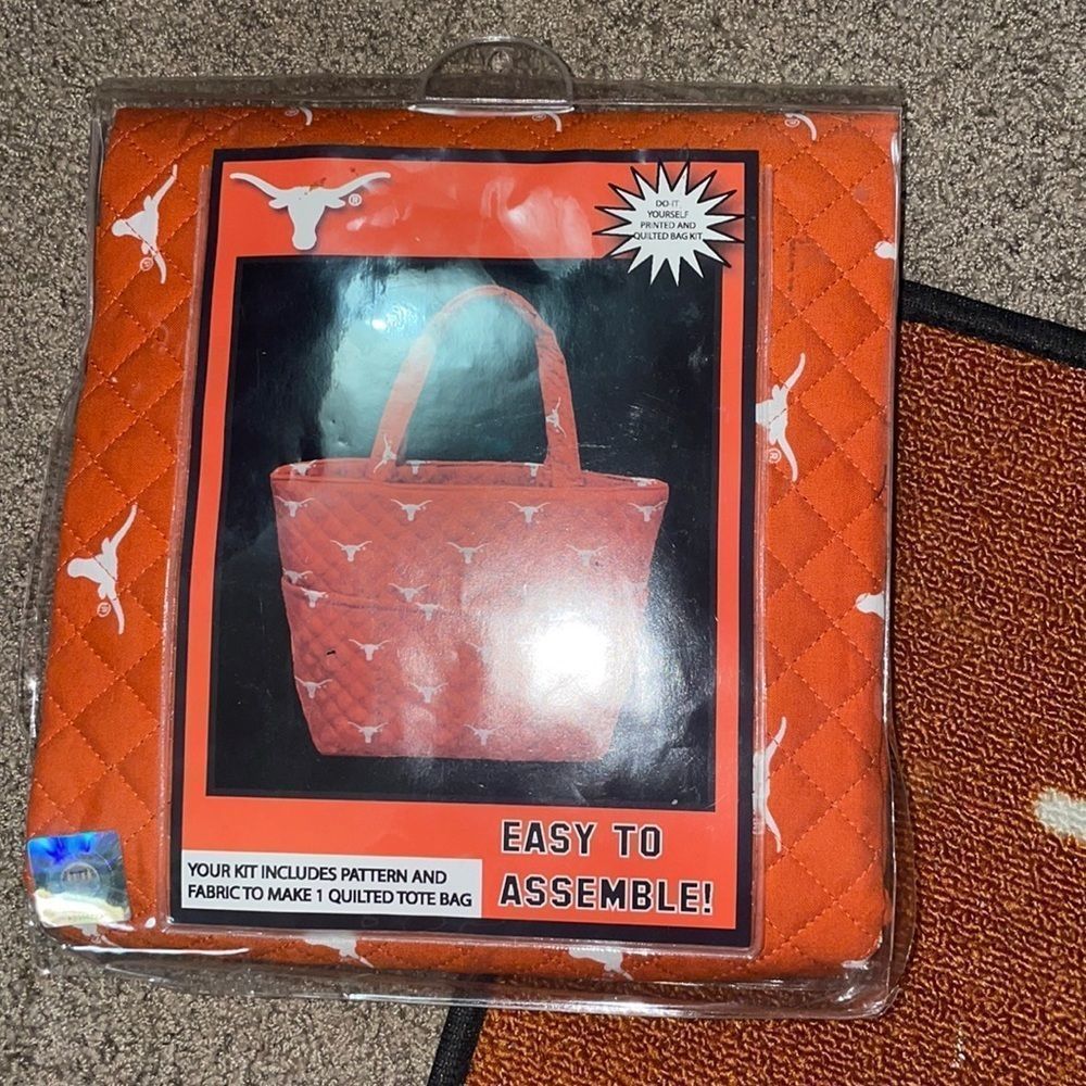 🆕Univ of Texas- DIY- Quilted Tote Kit